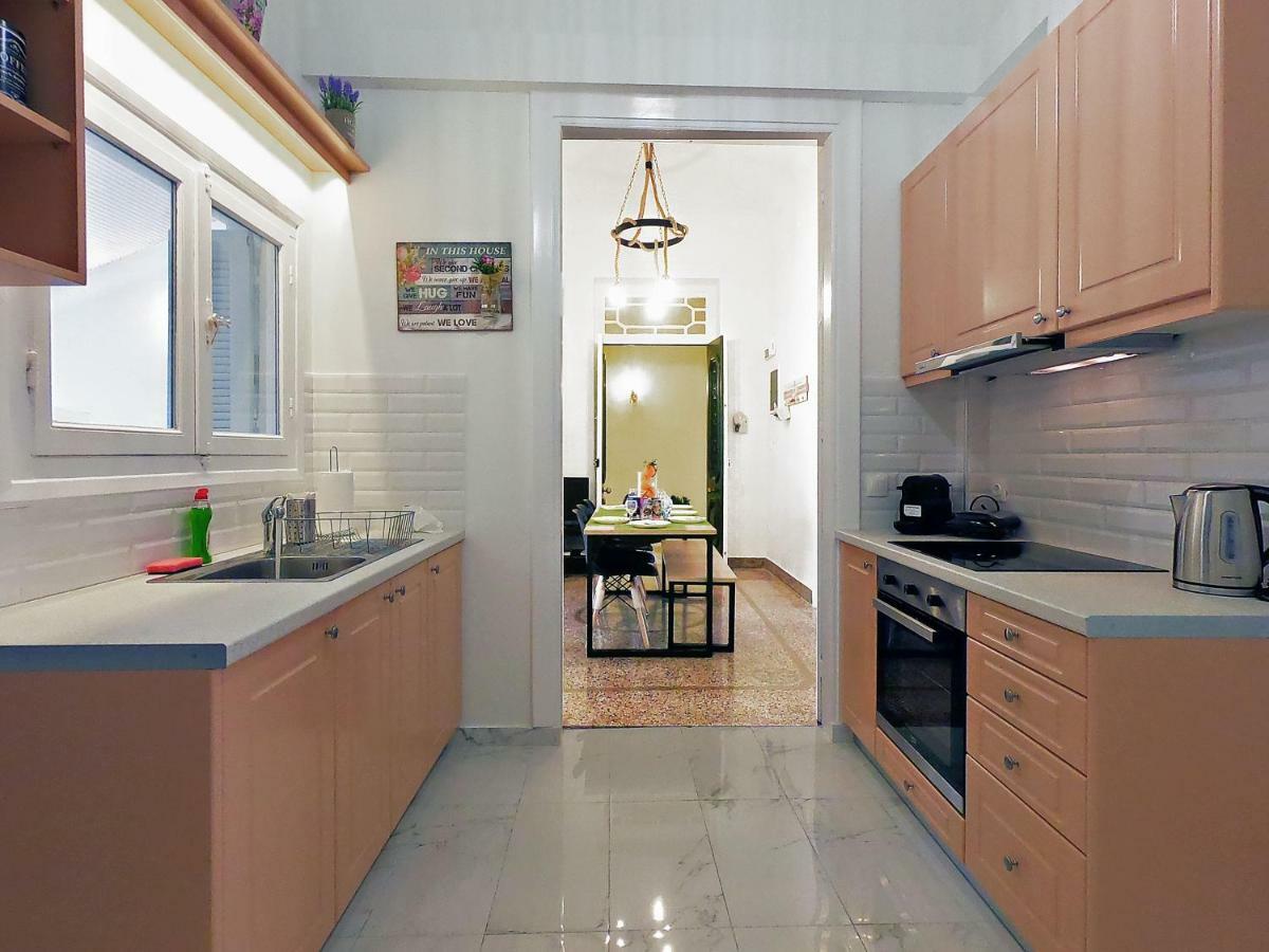 Neoclassical House With Unique Athenian Yard ภายนอก รูปภาพ